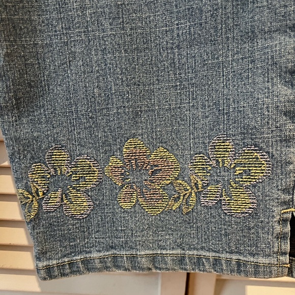 GLORIA VANDERBILT jeans - Picture 2 of 4